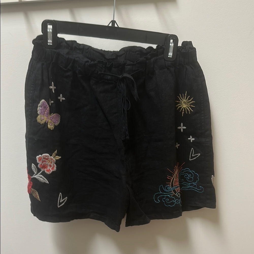 Johnny Was JW Los Angeles Embroidered Shorts, Linen
